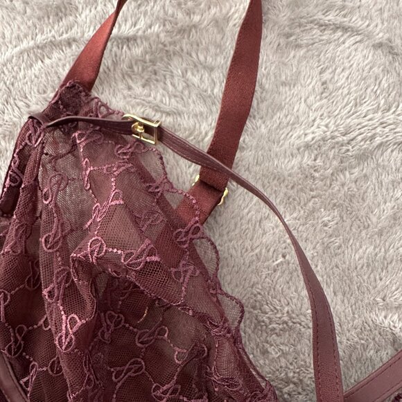 NWOT Victoria's Secret Very Sexy Low Cut Demi Underwire Bra 36DD Unlined - Picture 2 of 6